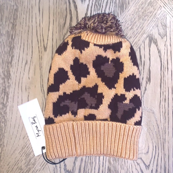 Myra Knit Beanie Leopard Animal Print with Pom Pom Fleece Lined - Picture 5 of 5